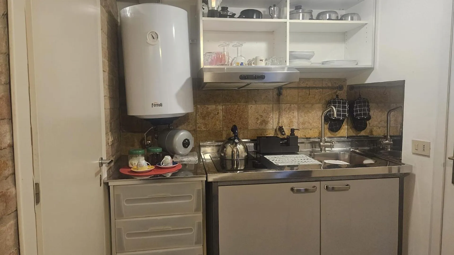 Lovely Apartment 207042-Loc-03236 Venice