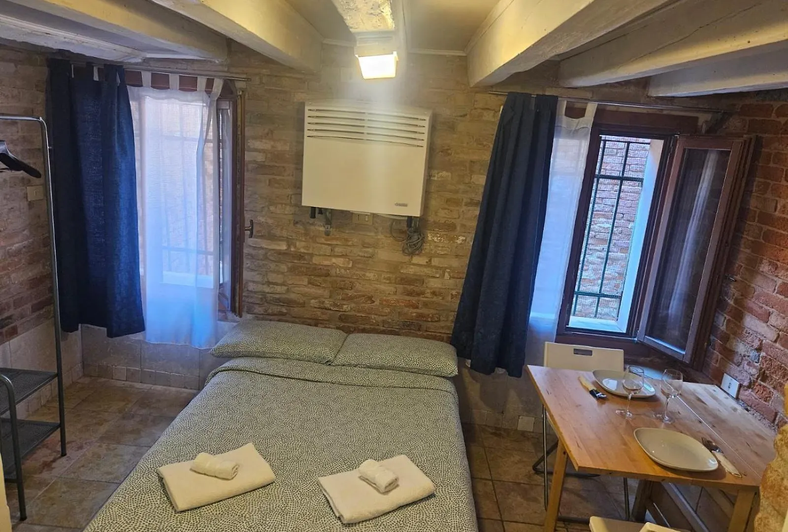 Lovely Apartment 207042-Loc-03236 Venice